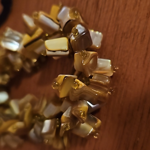 📢2 for $20  Tree of life with coloured shell braceler - Picture 2 of 5